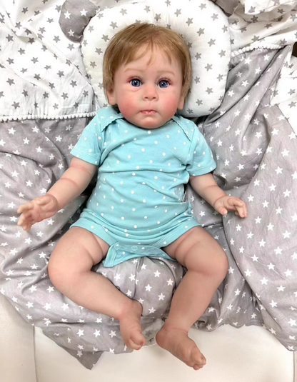 Finn – 60 cm-es valósághű újjászületett baba kék szemekkel és kézzel ültetett hajjal