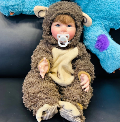 Lisa – az 55 cm-es ölelős bébi újjászületett baba