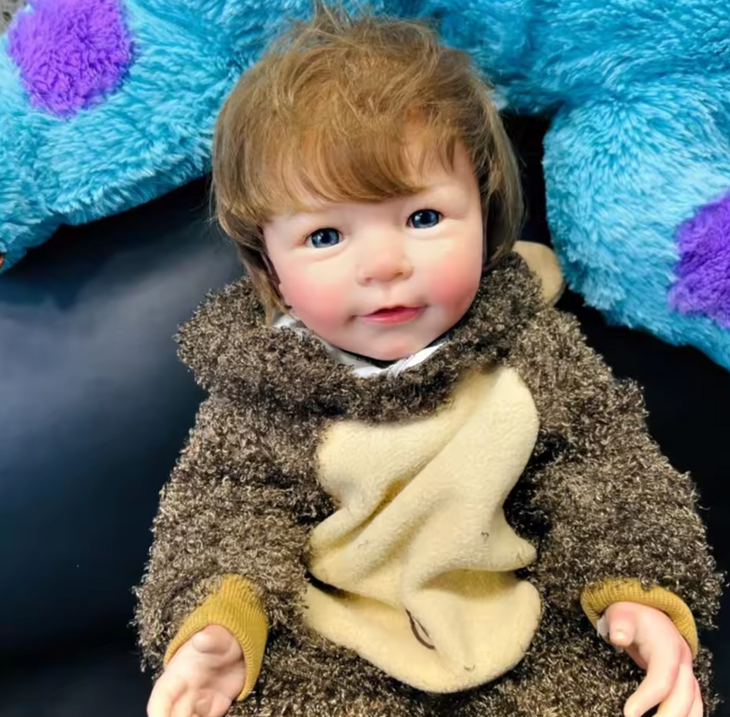 Lisa – az 55 cm-es ölelős bébi újjászületett baba