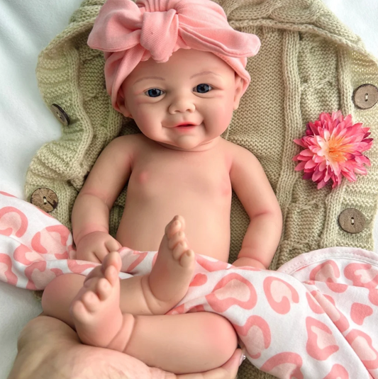 Vivienne – 43 cm-es teljes testű szilikon újjászületett baba